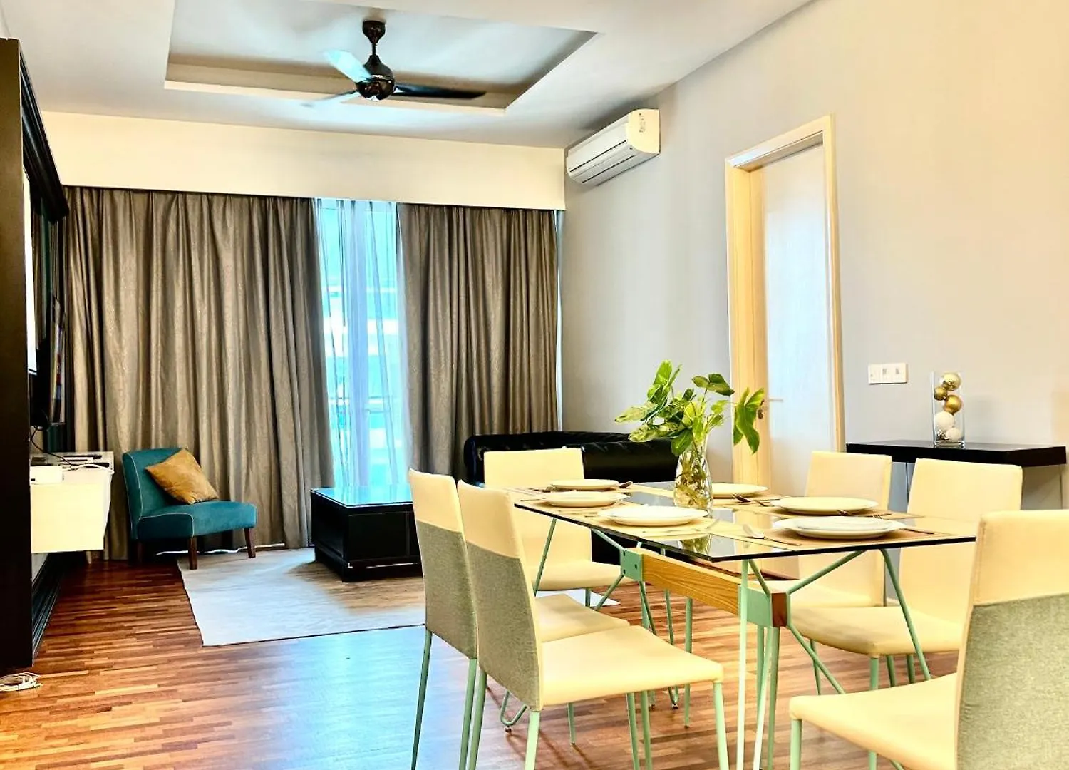Apartment Luxury 3Br Penthouse I The Shore Hotel & Residence I Seaview I Poolview I 6-9Pax 豪华3房顶层公寓 Malacca