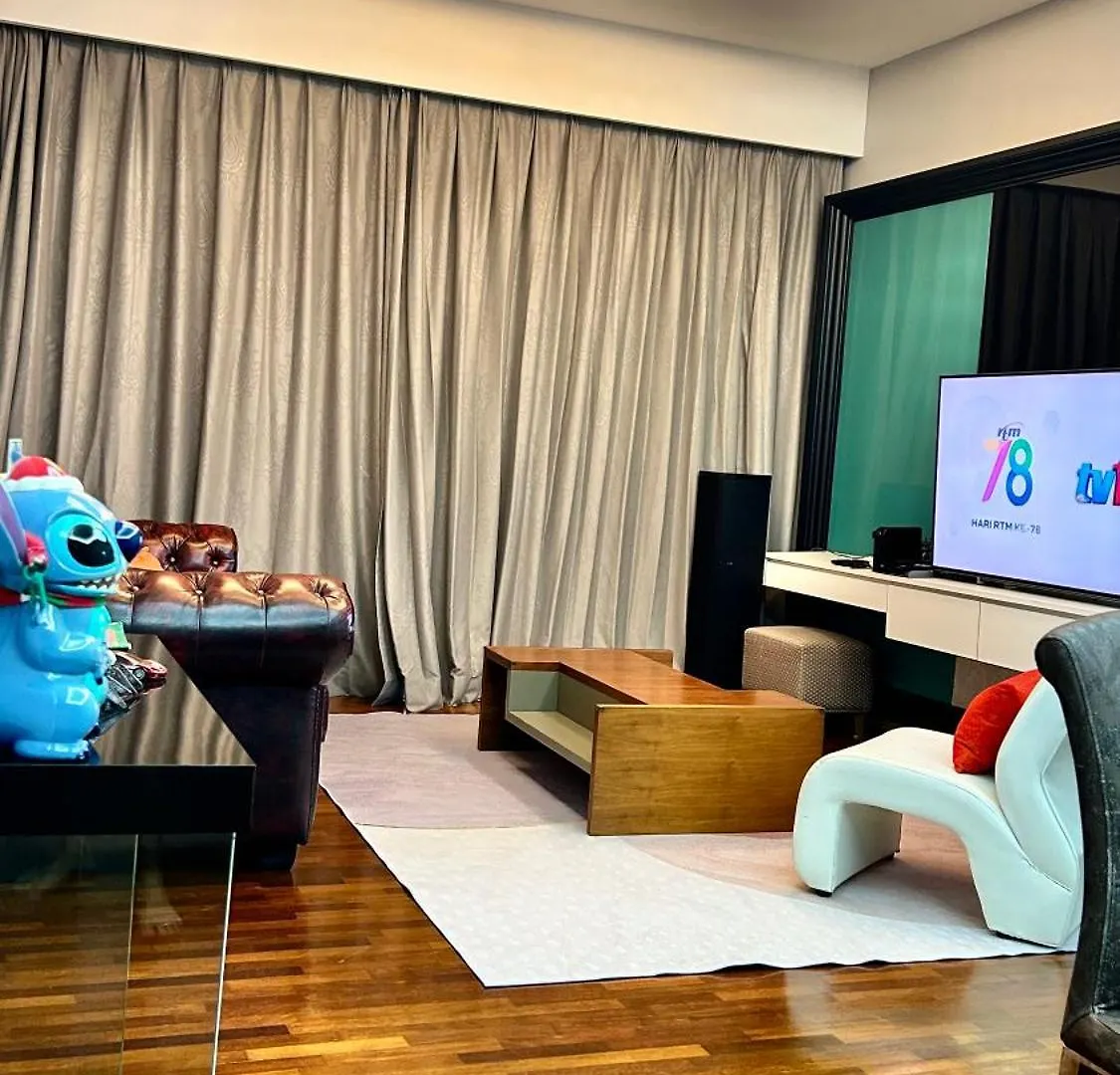 Luxury 3Br Penthouse I The Shore Hotel & Residence I Seaview I Poolview I 6-9Pax 豪华3房顶层公寓 Malacca Malaysia