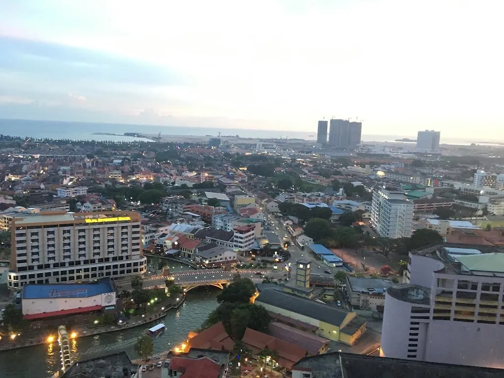 Luxury 3Br Penthouse I The Shore Hotel & Residence I Seaview I Poolview I 6-9Pax 豪华3房顶层公寓 Malacca